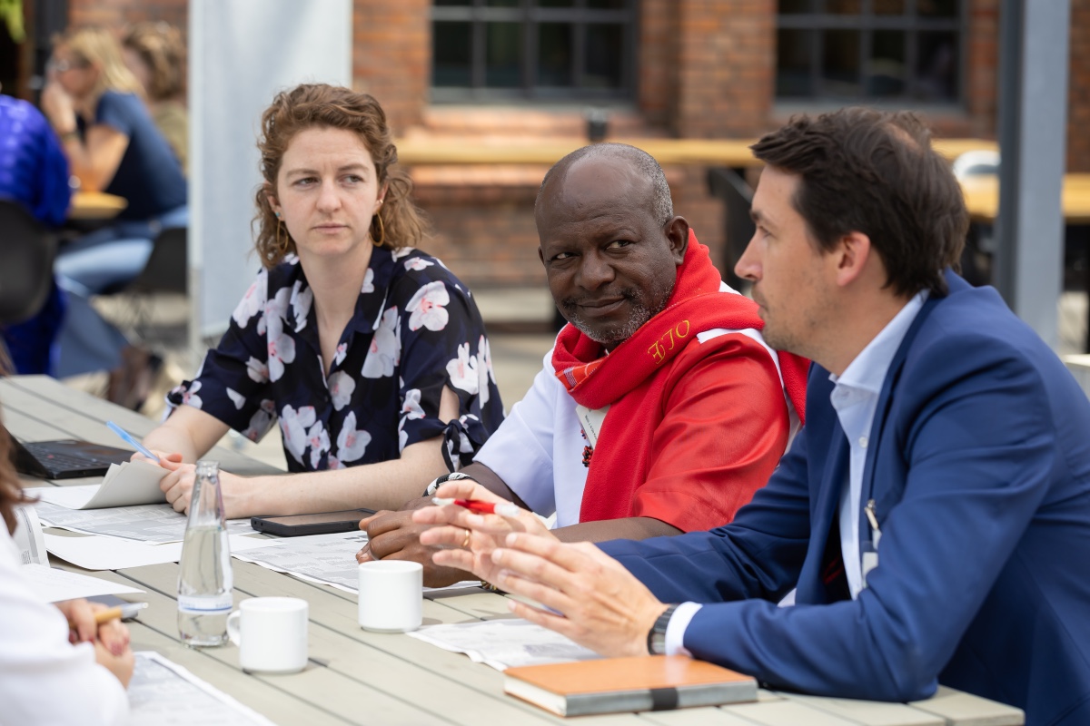 Participants discussing in groups at the workshop.
© Manuel Frauendorf