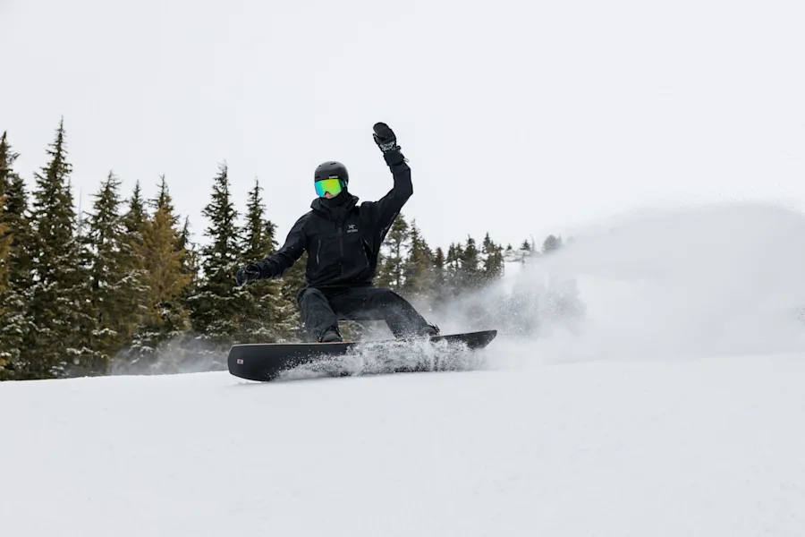 Snowboarding in Seattle | A snowboarder at Crystal Mountain
