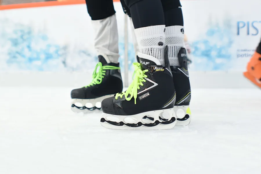 Embrace the Winter Beauty: Snowshoe Rentals in Las Vegas! |
Trade the desert heat for crisp mountain air! With Mount Charleston just a short drive away, Las Vegas offers incredible opportunities for winter recreation. Geer Garage provides easy and affordable snowshoe rentals in Las Vegas, so you can effortlessly explore the serene, snow-covered landscapes.