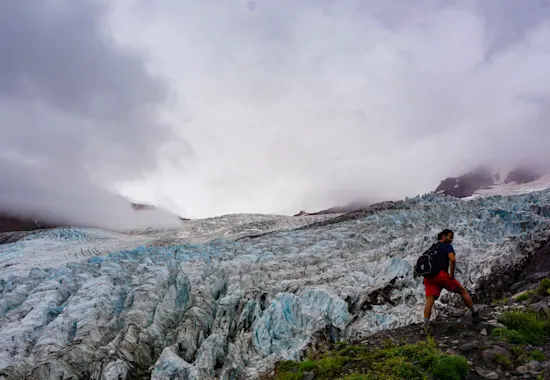 Hiking essentials in the PNW | Hiking essentials in the PNW
