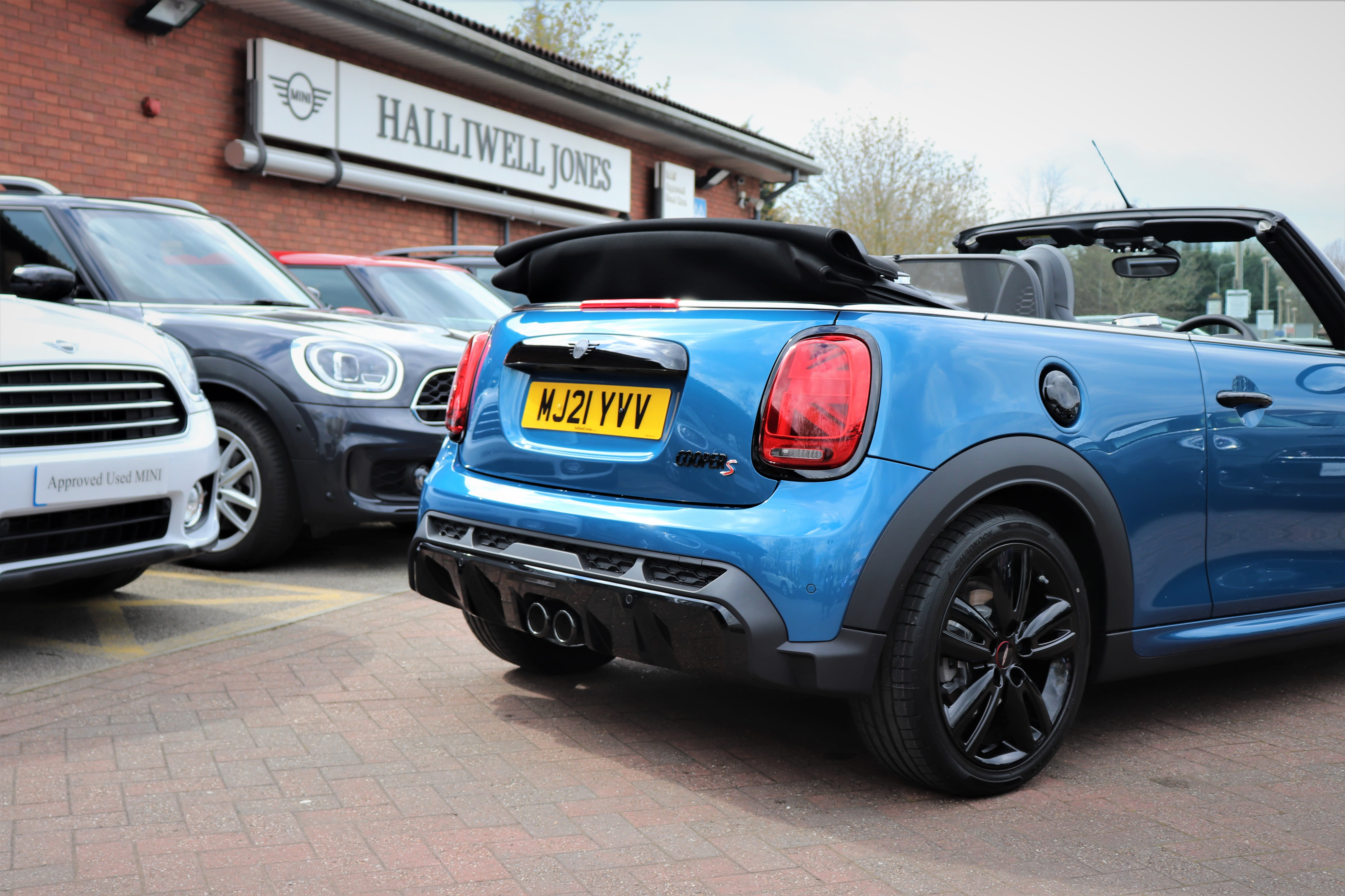 Halliwell Jones Wilmslow Car Sales