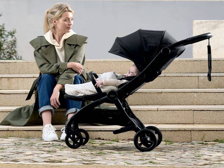 Desktop Thumbnail | Compact Strollers for Holiday