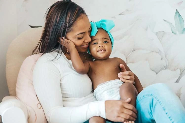 Pampers Bolsters Commitments to Black Maternal Healthcare