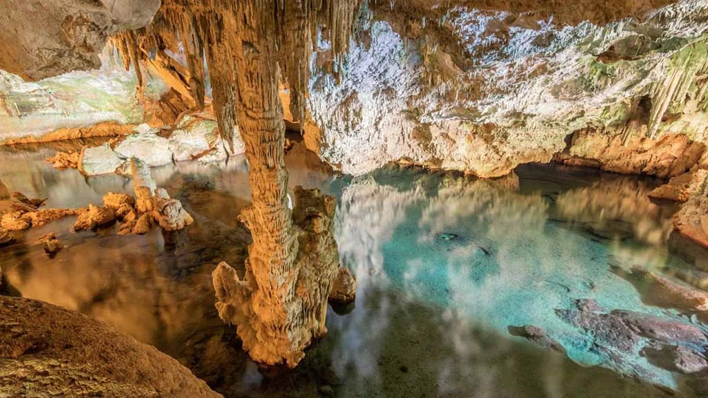 Grotta-di-Nettuno-Lago-La-Marmora