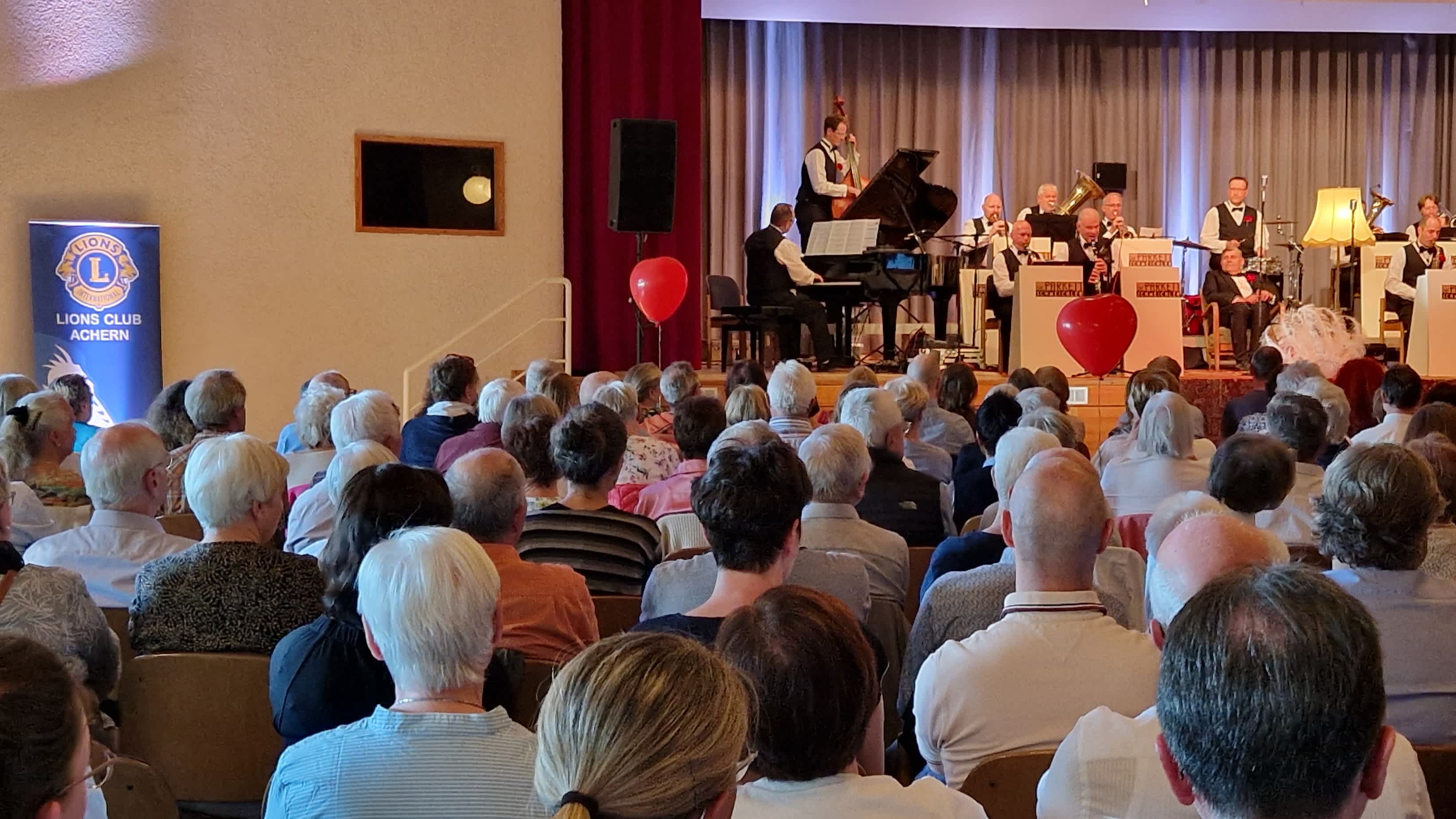 Benefizkonzert der Parkettschmeichler bezaubert am Muttertag Benefizkonzert der Parkettschmeichler bezaubert am Muttertag
