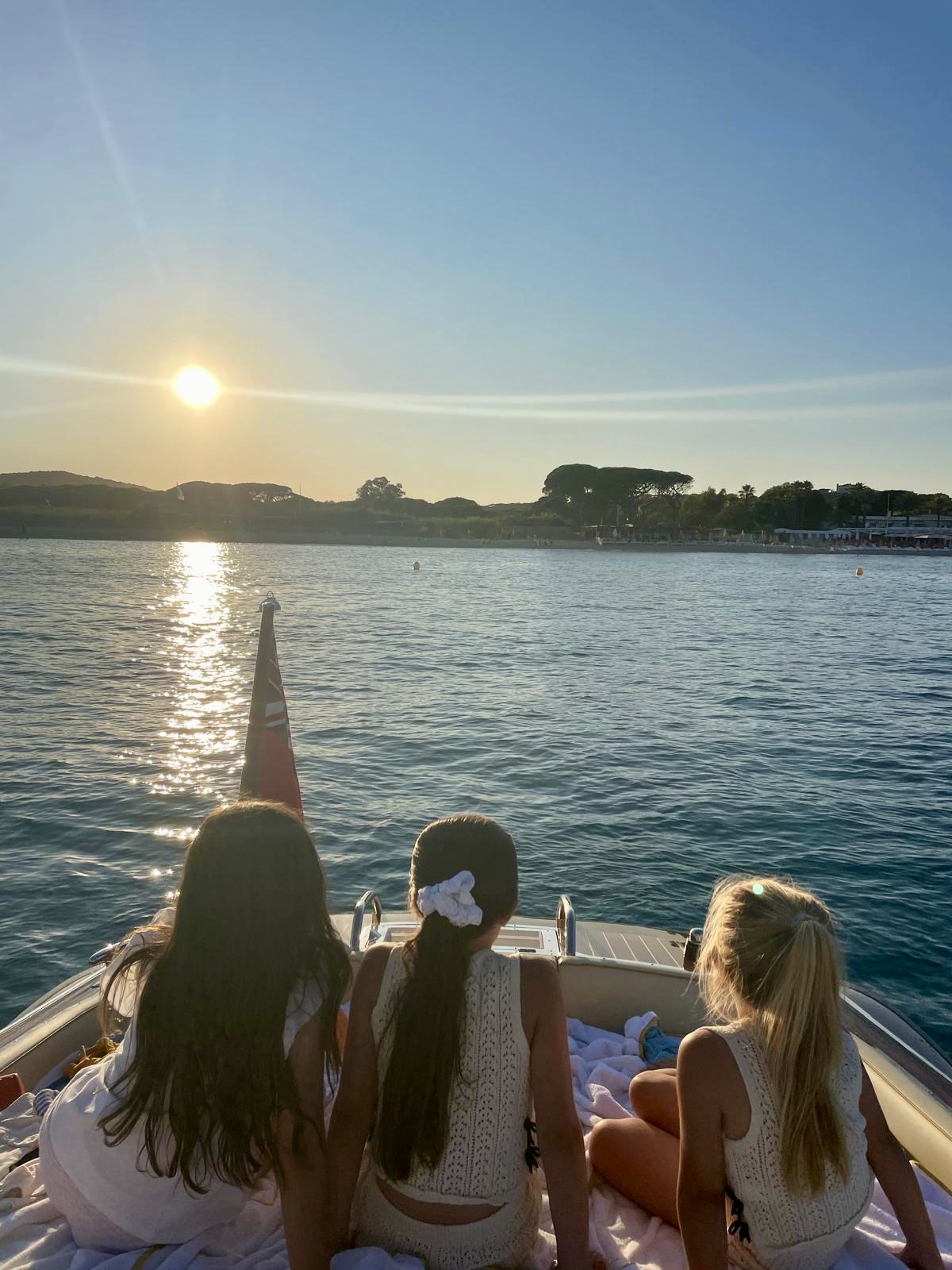 BABEBI - Three Girls at Sunset