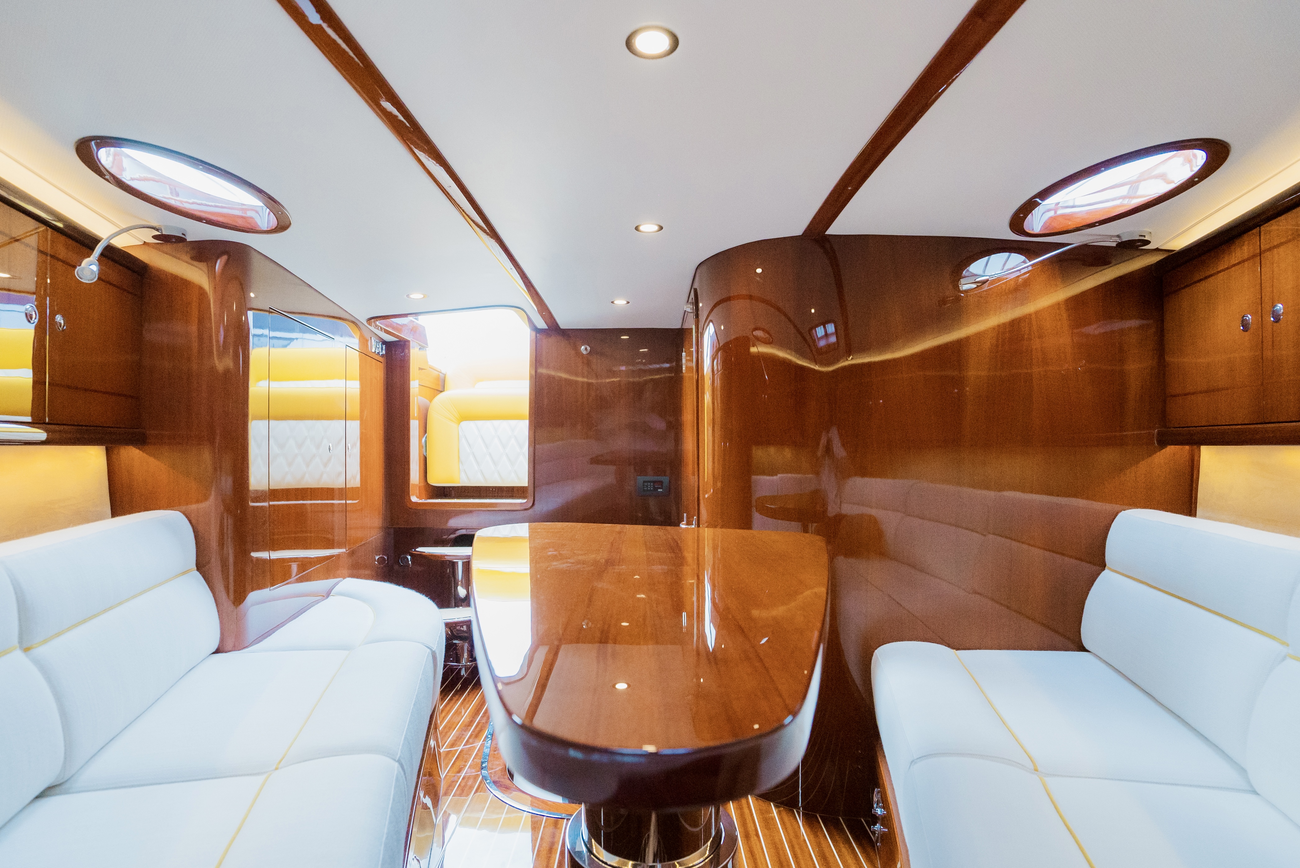 BABEBI - Cabin Interior