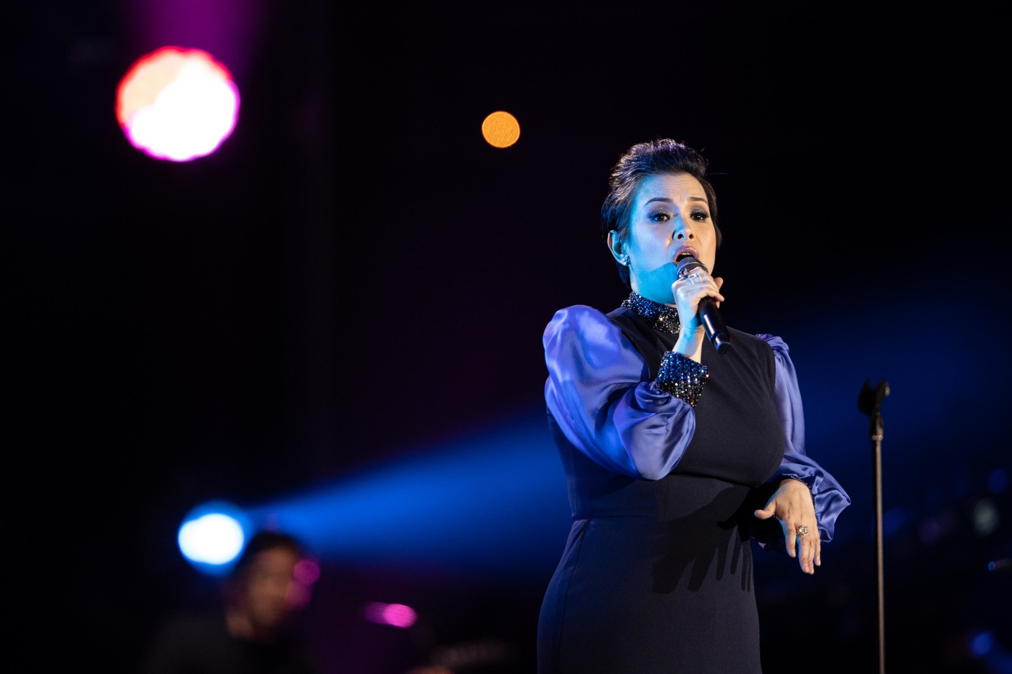 Lea Salonga performs at Jubilee Stage m27492