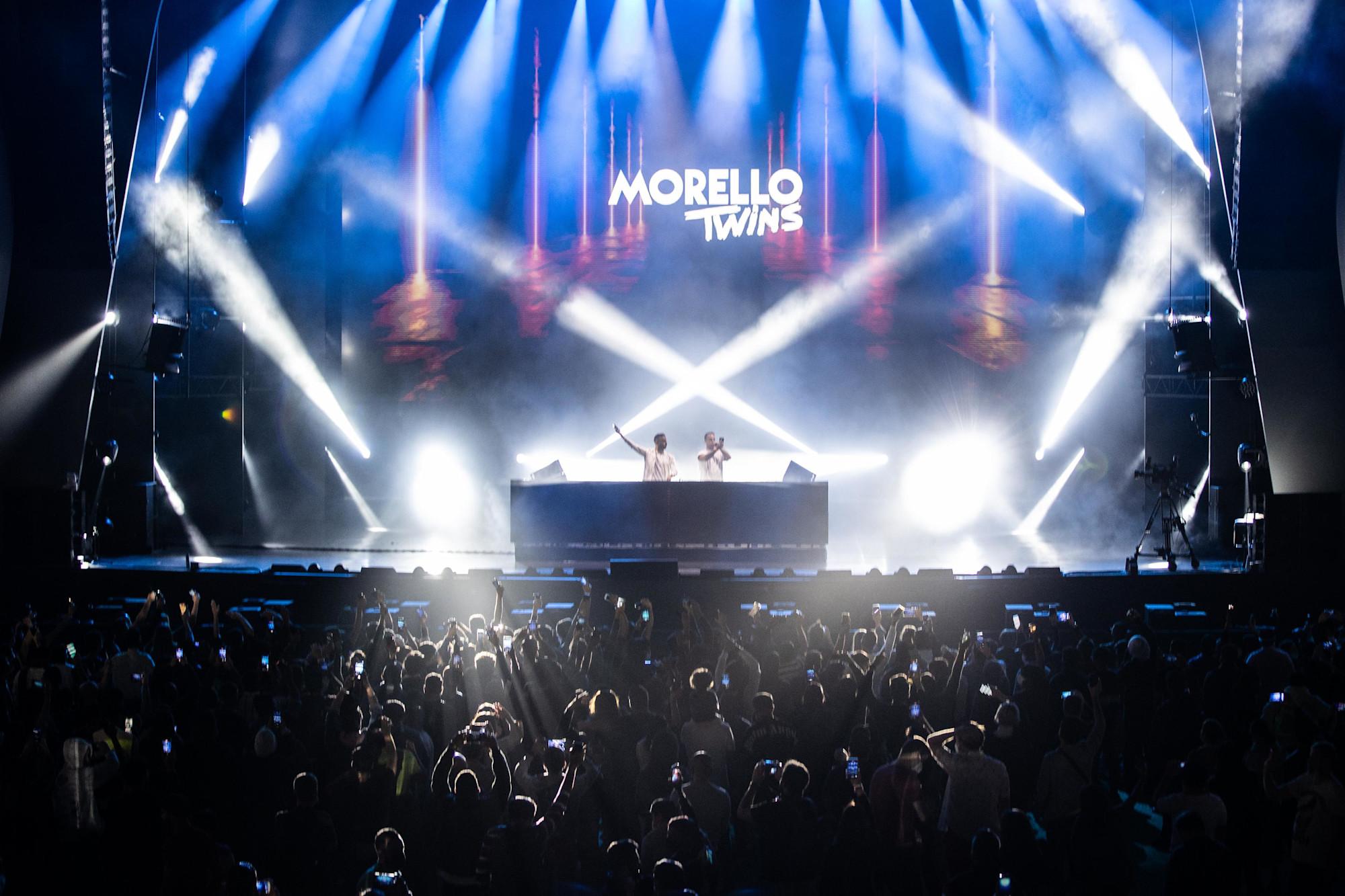 Morello Twins perform at Jubilee Stage m40142