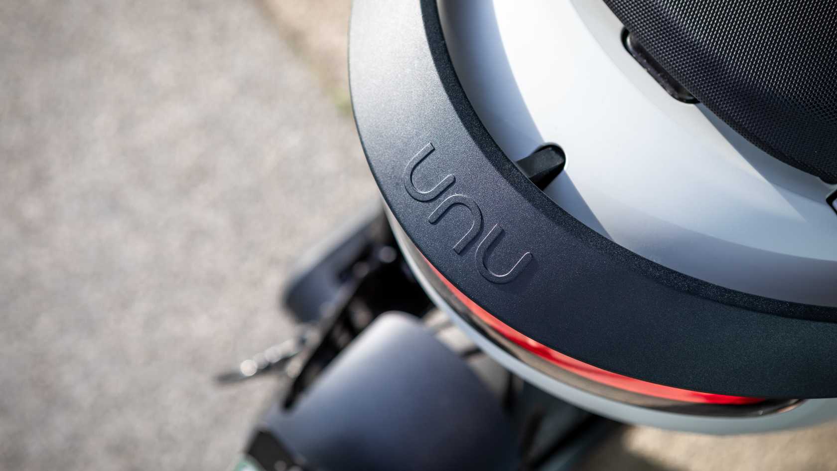 No matter if you choose a unu Move or unu Pro, both scooters are designed in the unique unu style. Become part of the unu community, with more than a thousand unu riders already on Europe's roads.