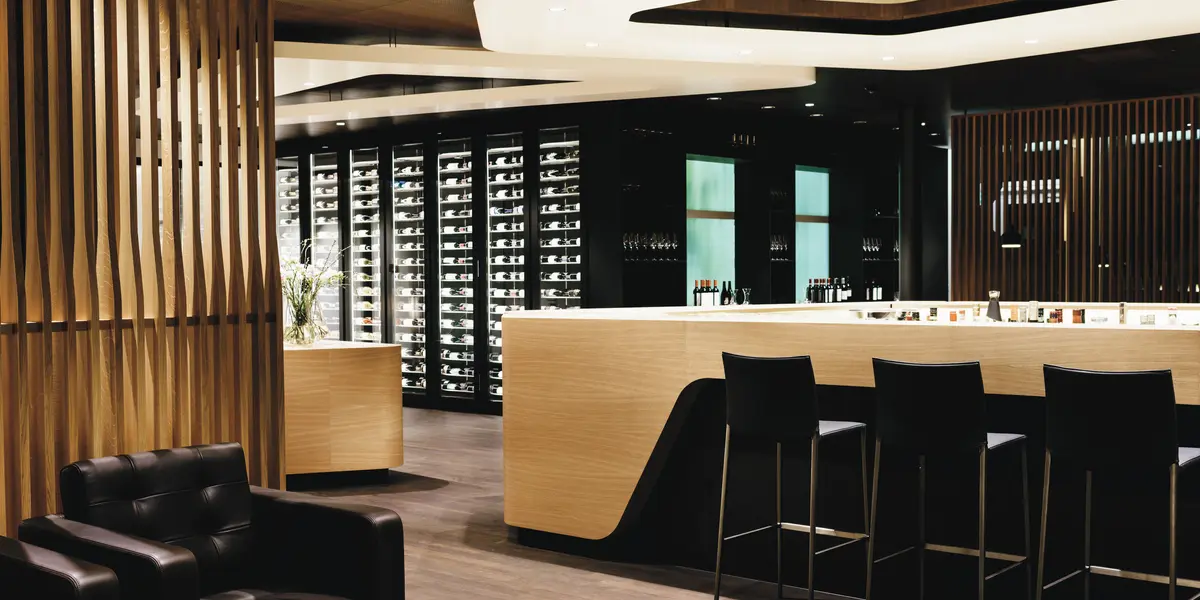 Shot of the humidor and bar at Swiss Airlines' SWISS Airport First Lounge in Zurich.