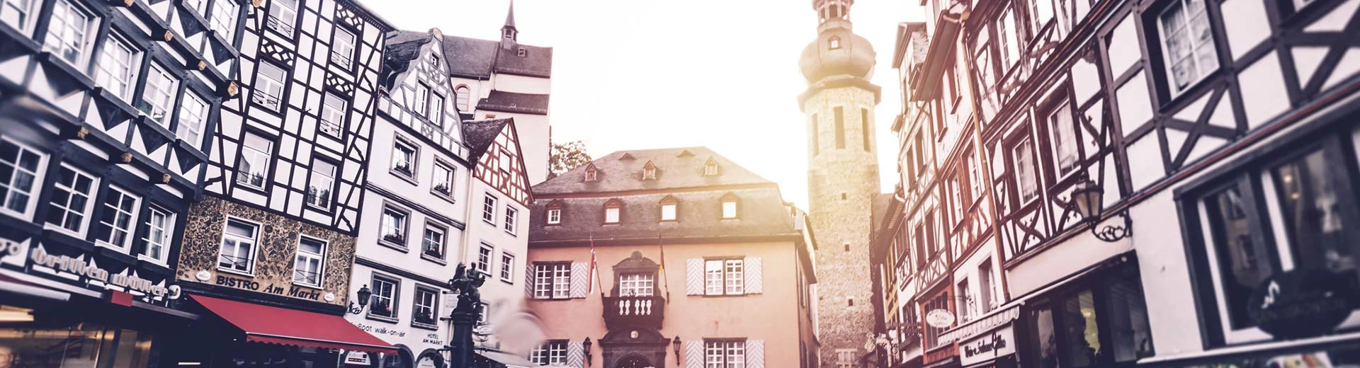 Una plaza histórica y hermosa del casco antiguo en la ciudad de Mainz.