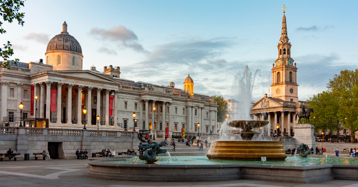 Trafalgar Square is one of London’s most famous public squares, right in the heart of the city.