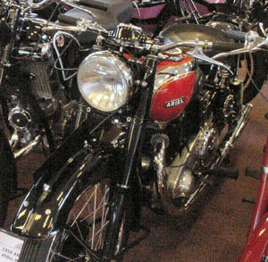 image of 1950 498cc Ariel Uphill motorbike