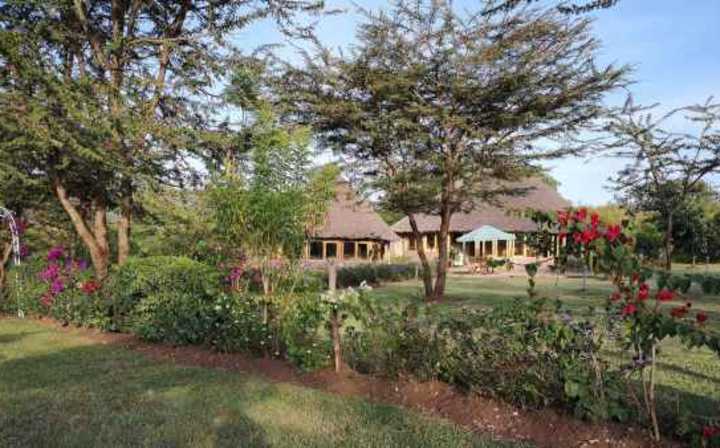Overall view of the tented lodge