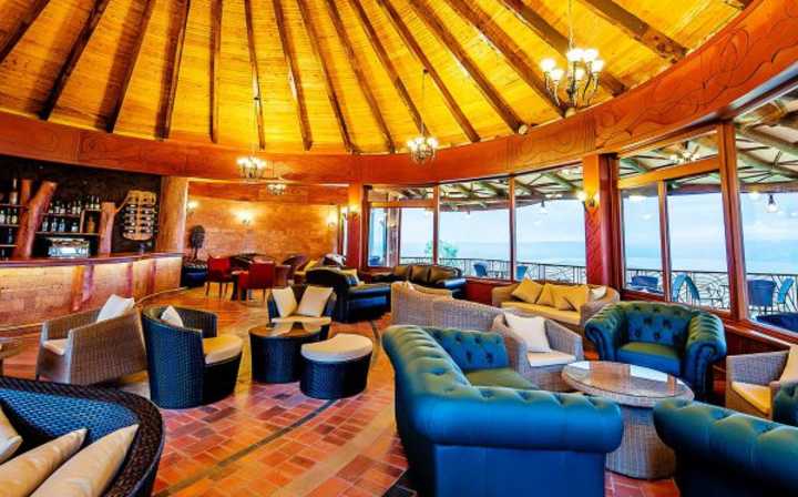 lounge and bar