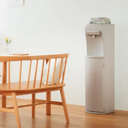 部屋になじみやすいニュアンスカラーを採用