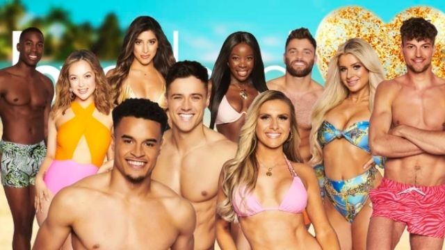 The original ten from the Love Island Cast 2021. Image credit: ITV.