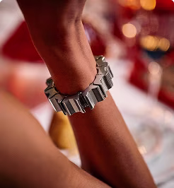 giftsdraft_161225-grid-3-cl-md-1-img