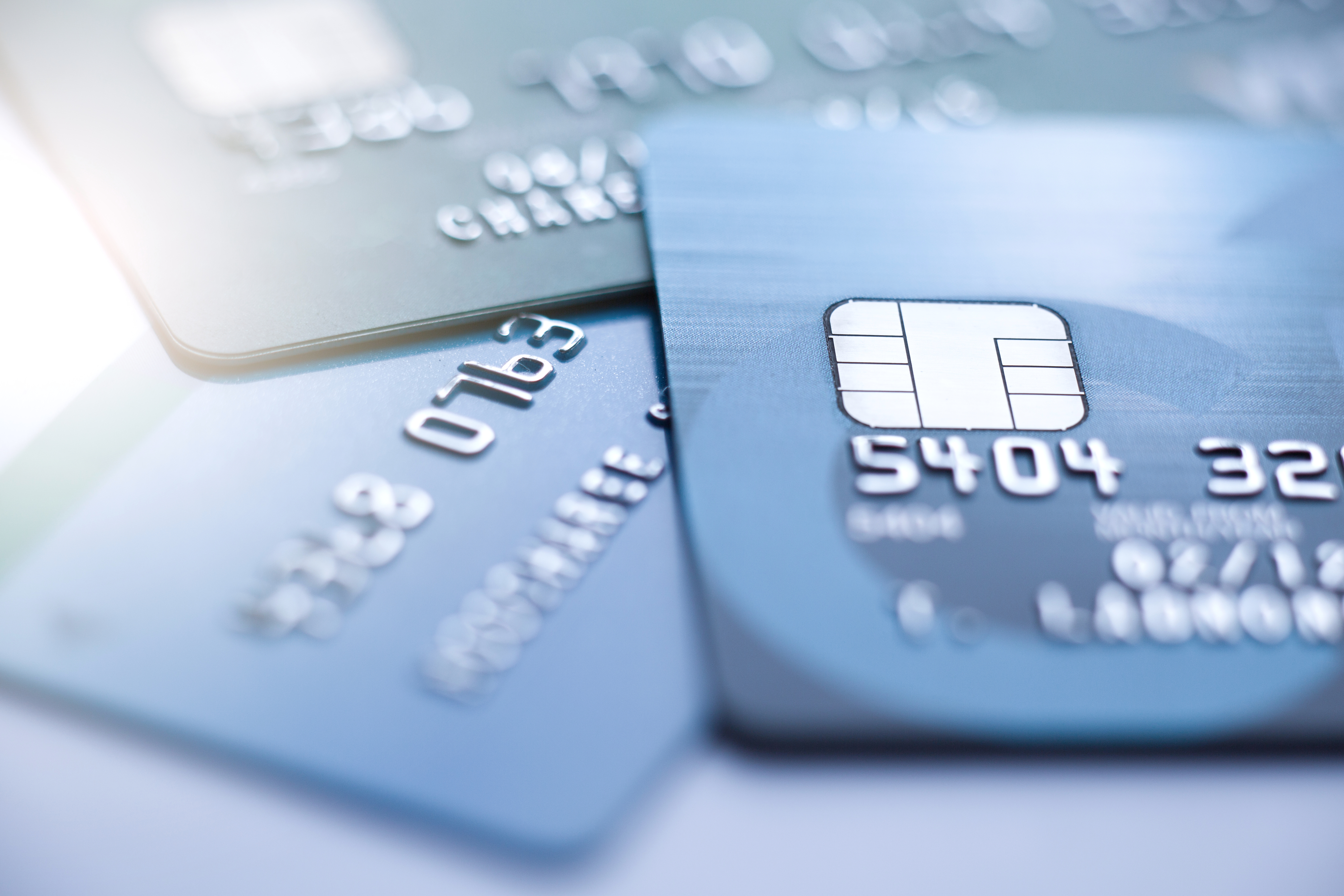 Diferencia entre tarjeta de crédito y débito 