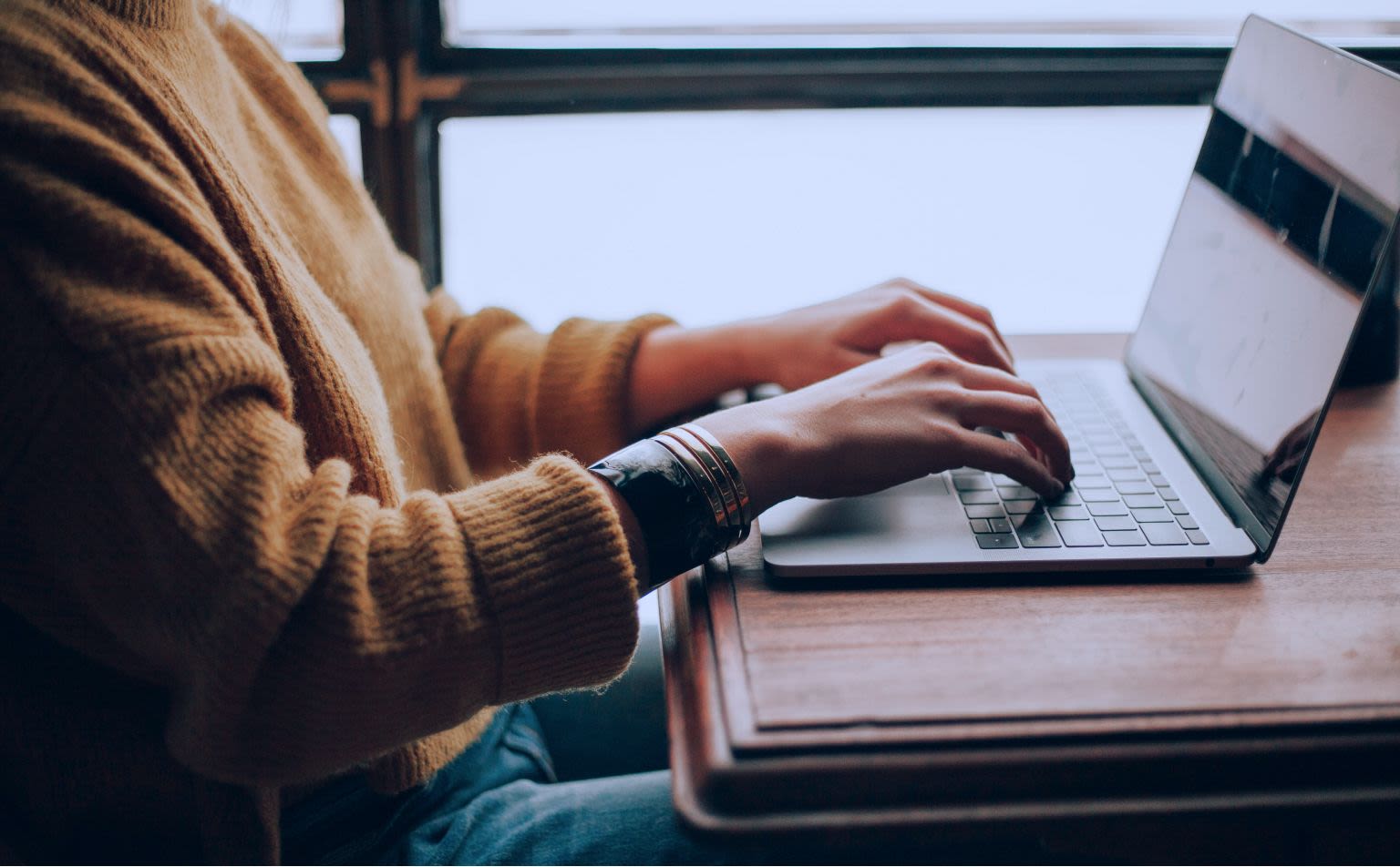 BtoBや小規模サイトも続々導入!KARTEがウェブチャットに絞った新プランを無償提供する理由