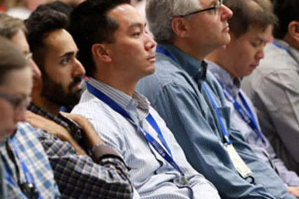 Attendees observe a session at IDWeek 2017 (Credit: Infectious Diseases Society of America)