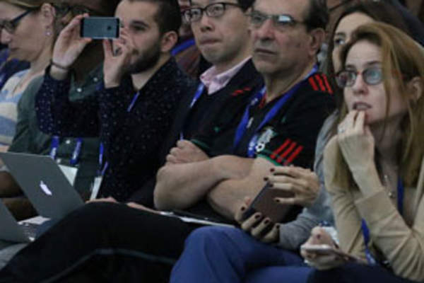 Attendees observe a session at IDWeek 2017 (Credit: Infectious Diseases Society of America)