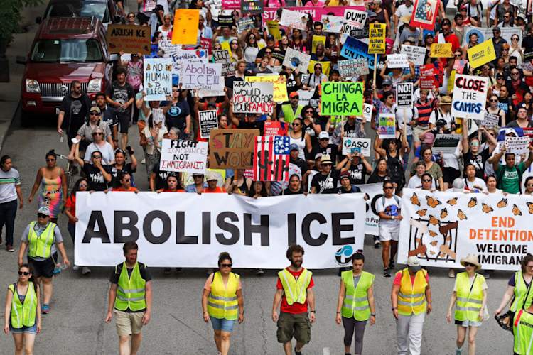Thousands In Chicago Protest Planned ICE Arrests Of Undocumented Immigrants