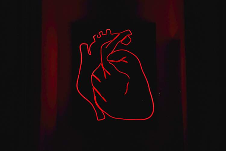 neon heart
