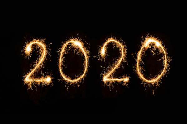 2020 written in sparklers