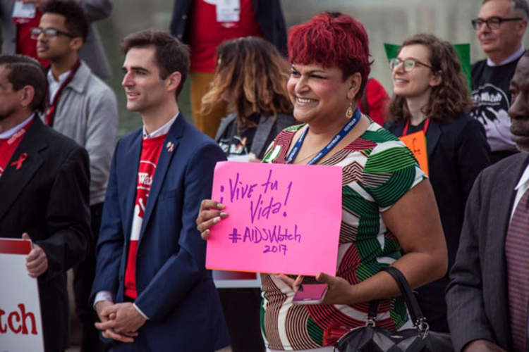 Jada Cardona 'Vive tu Vida!' sign