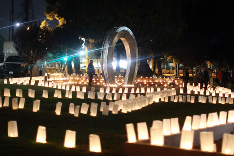 Las Memorias AIDS Monument