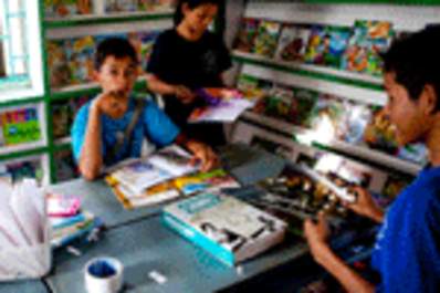 New Report Calls for Better HIV Care for Adolescents in Asia Img