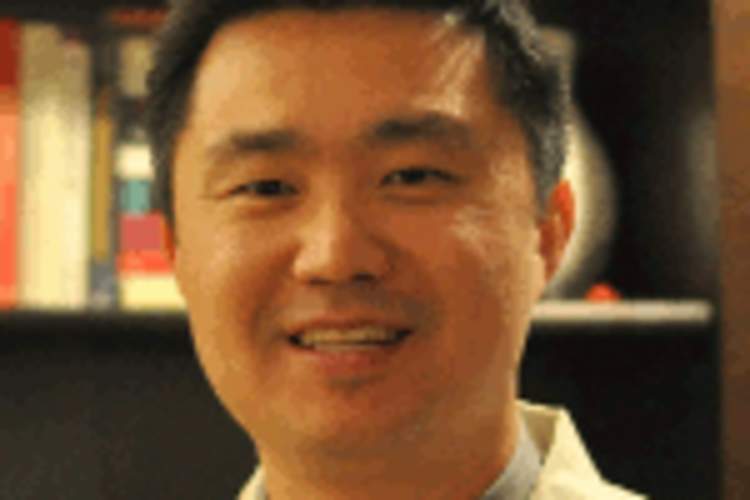 Can Antiretrovirals Help Those Who Control HIV Naturally? Img