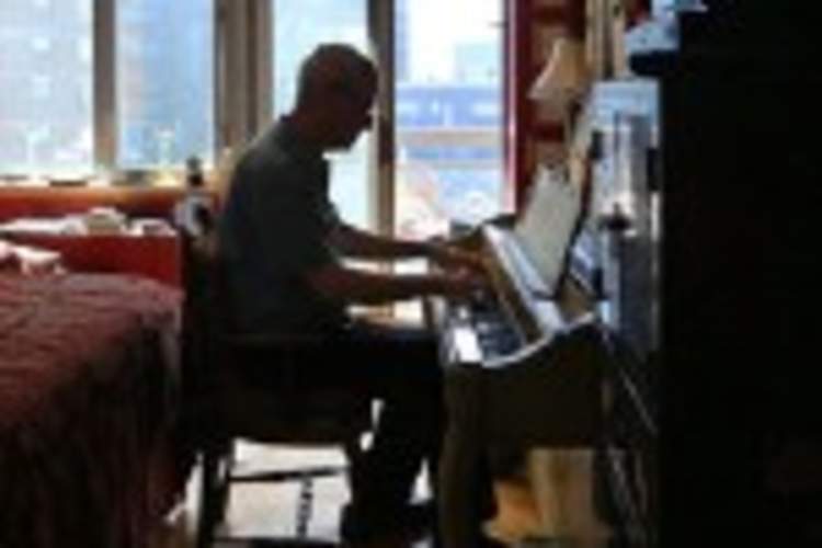 Strengthening the Aging Brain Img