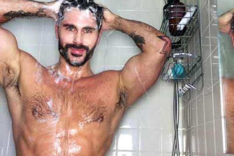 Can Selfies in the Shower Fight HIV Stigma? Lather, Rinse, Snap, Repeat! Img