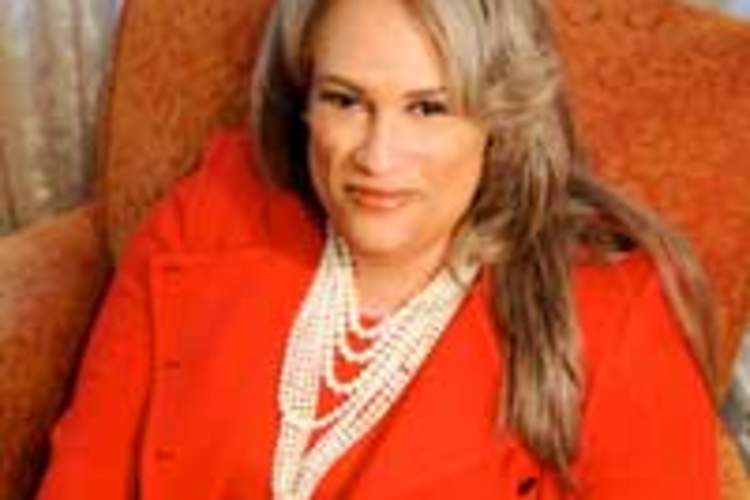 Keeping Me All Together: Highlights From Rae Lewis-Thornton's Struggle With Diarrhea and IBS Img