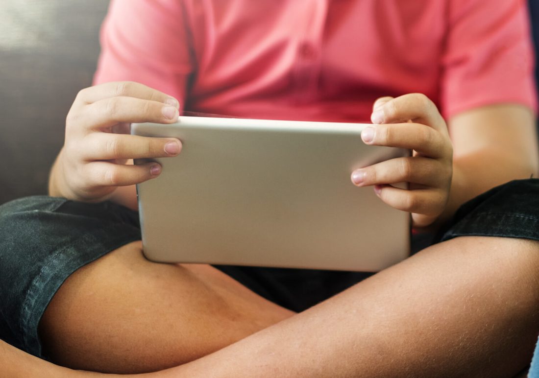 Pros and Cons of the Social Era: What to Consider as Your Kids Grow Up