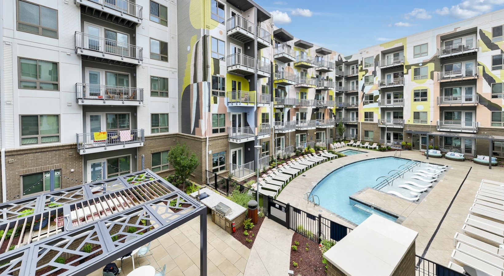 Camden LoSo's pool and grilling courtyard is waiting for you!