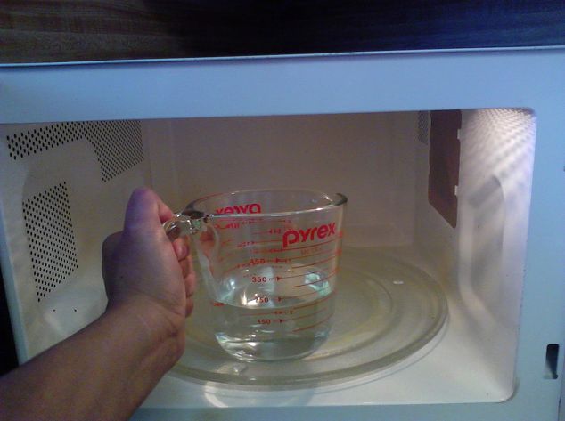 Vinegar in microwave