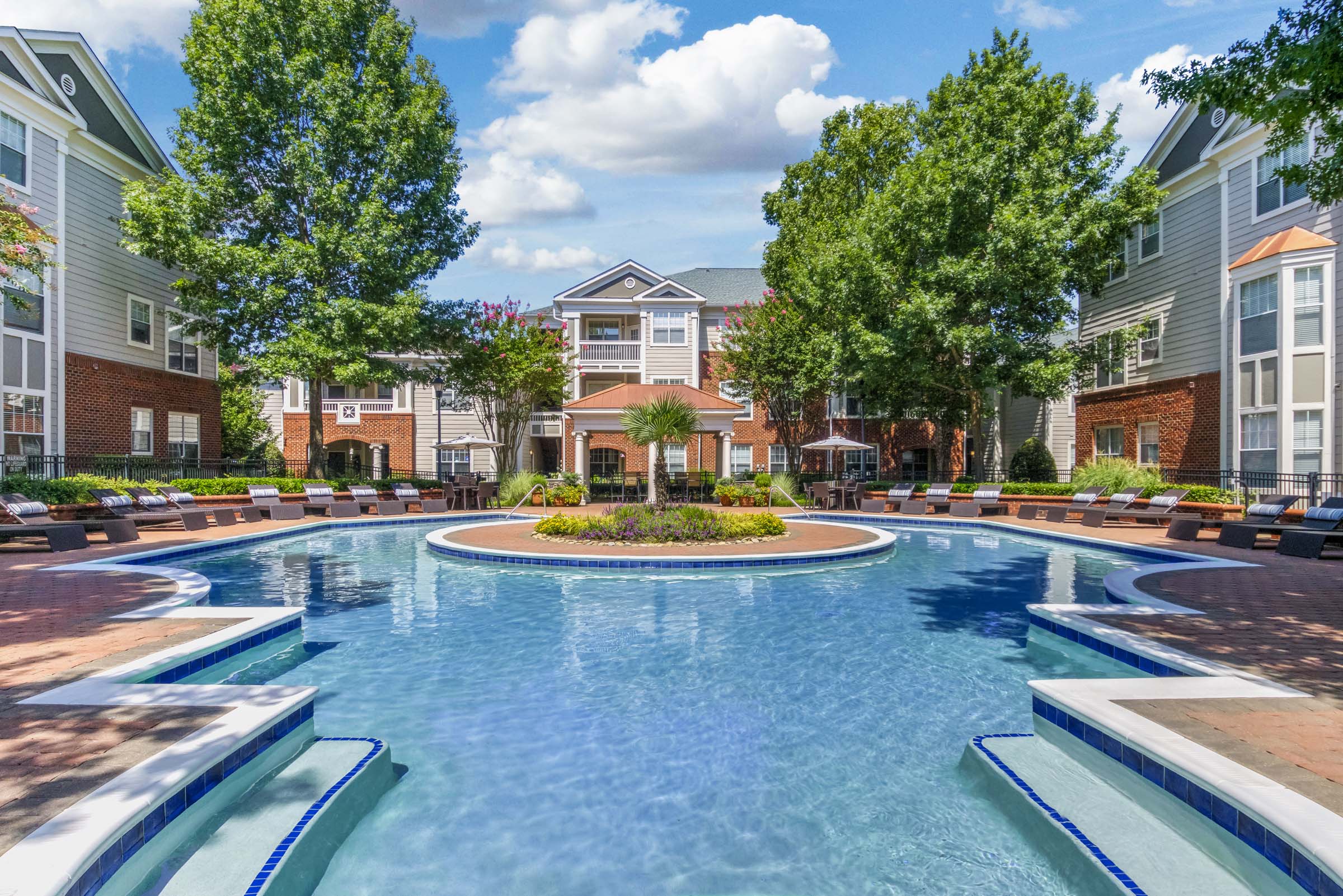 camden-stonecrest-apartments-charlotte-nc-pool1