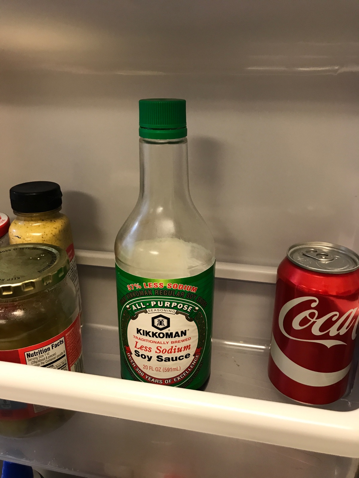 27357669-soy_sauce.jpg