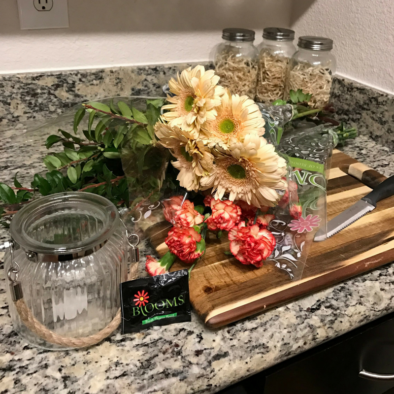 Everything you need for an Easy Flower Arrangement for an Apartment
