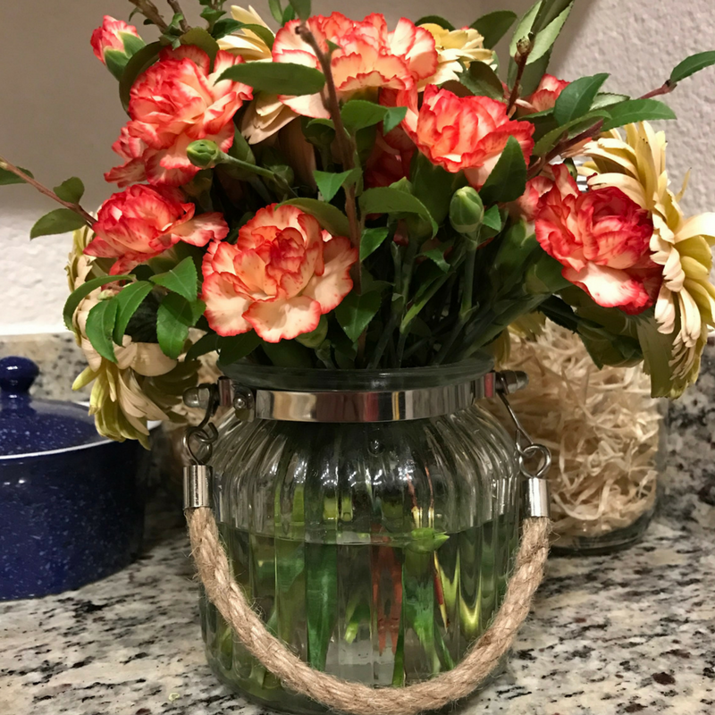 Easy Flower Arrangement for an Apartment
