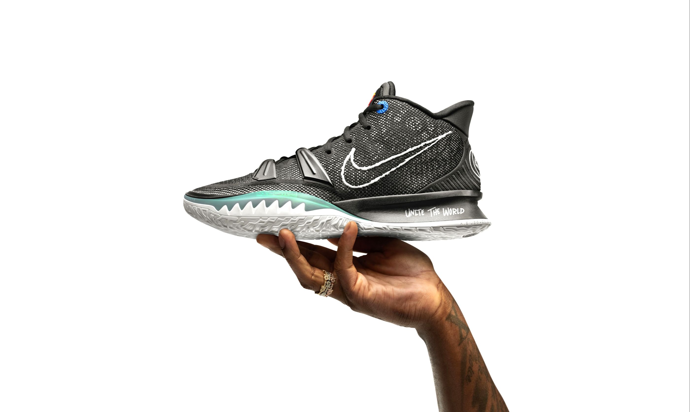Ho20 BB Kyrie7 Athlete Portraits Stills EH Hand V4