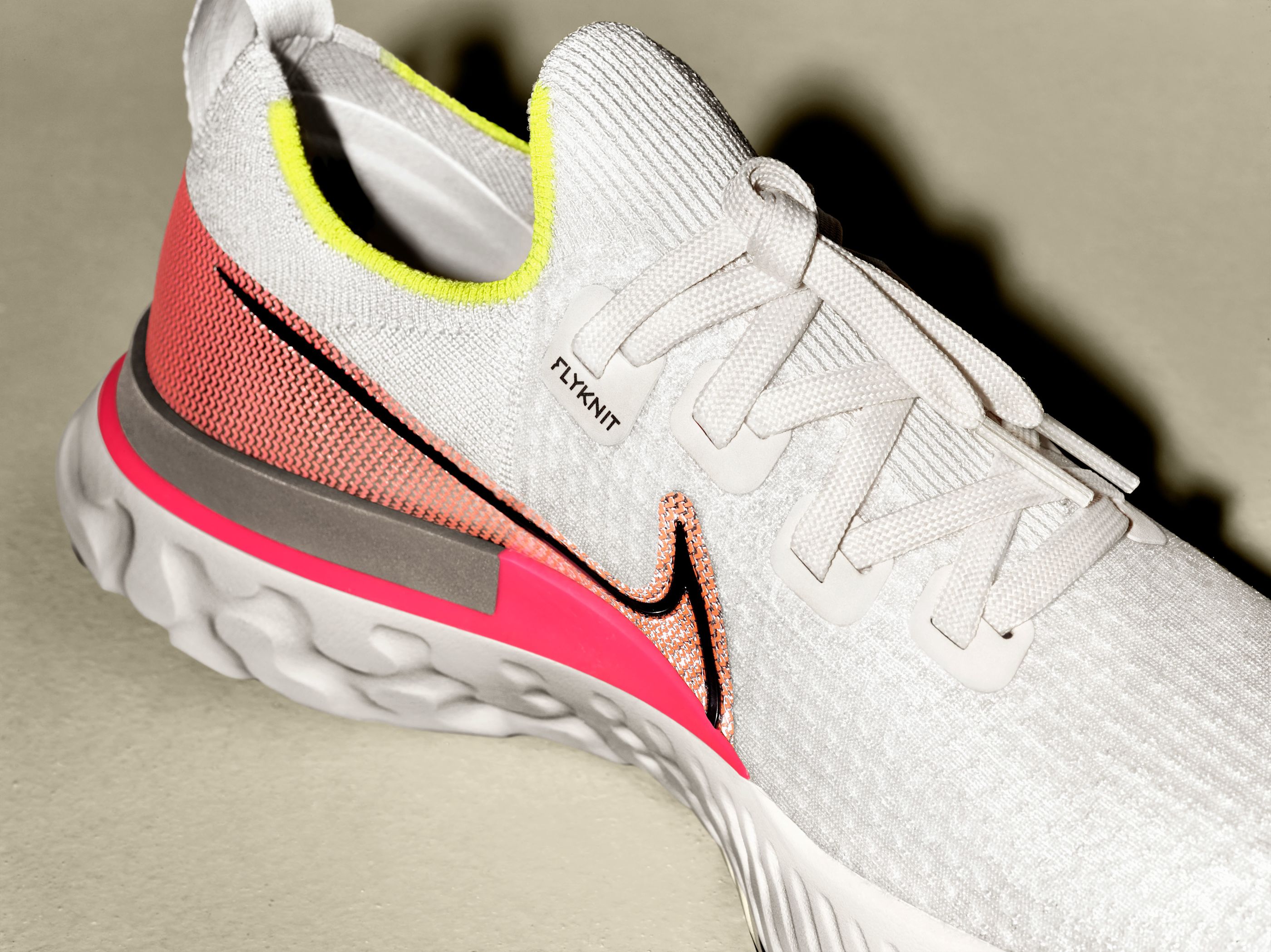 SP20 RN React Connect W GoldenHour Flyknit Full
