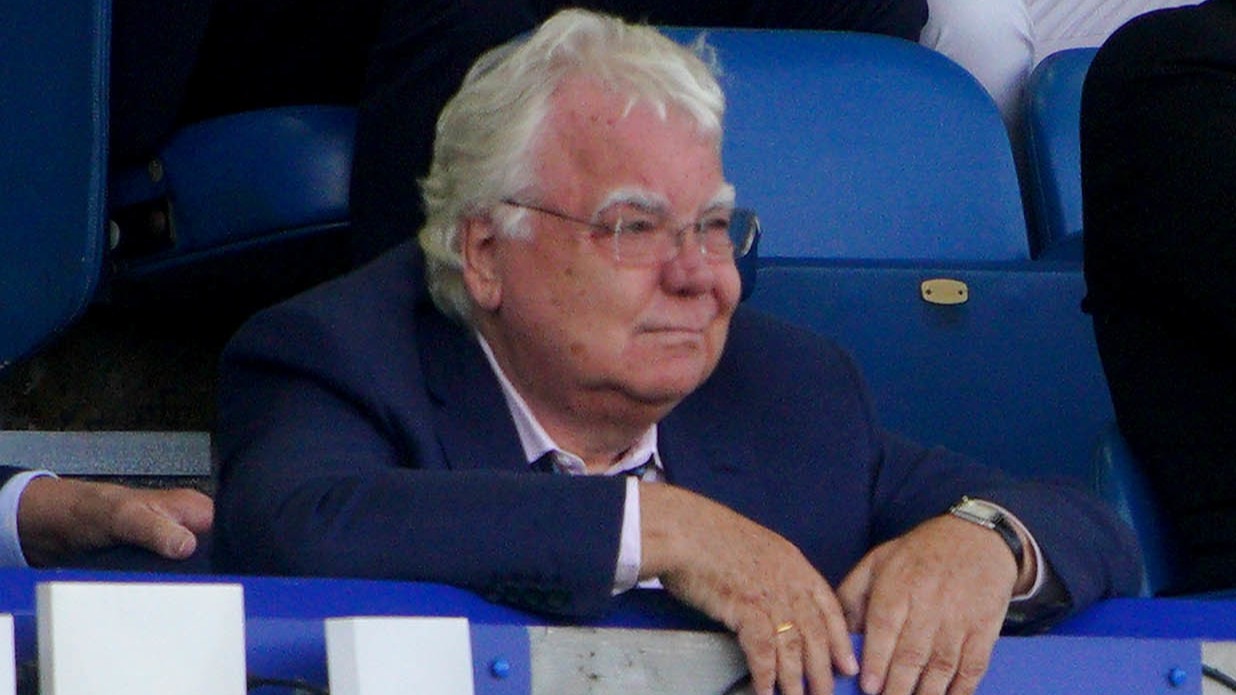 Bill Kenwright To Remain As Everton Fc Chairman Club Confirms Itv