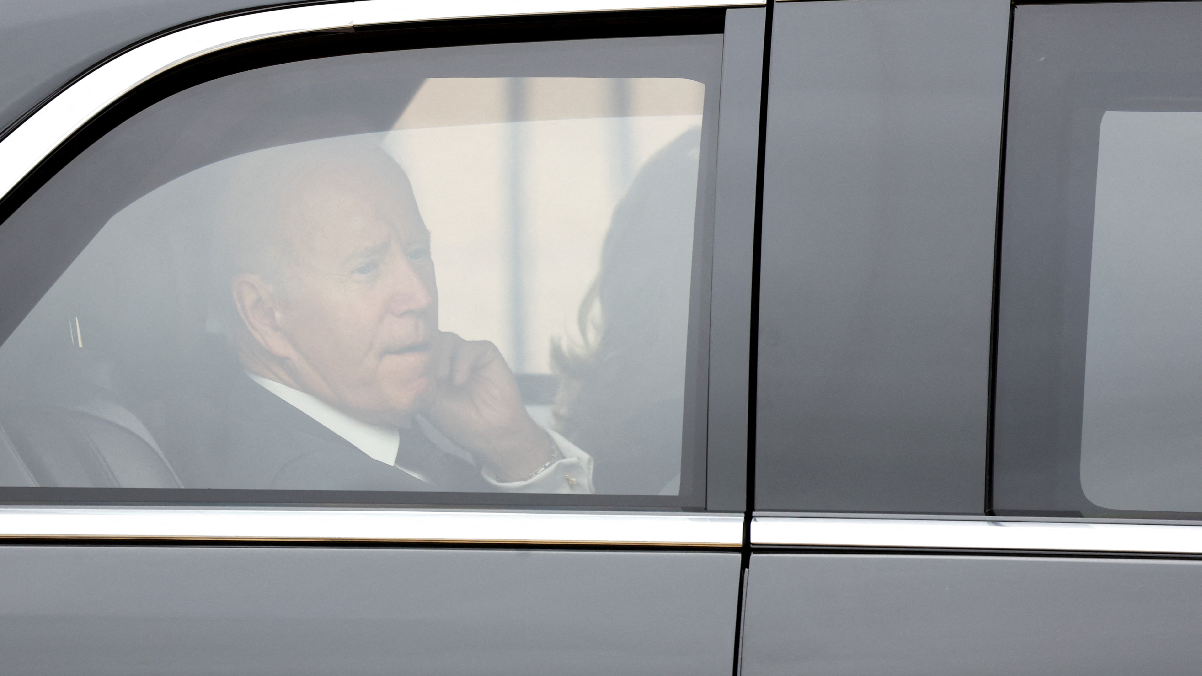 Joe Bidens Car The Beast Gets Stuck In Traffic Outside Pret On Its