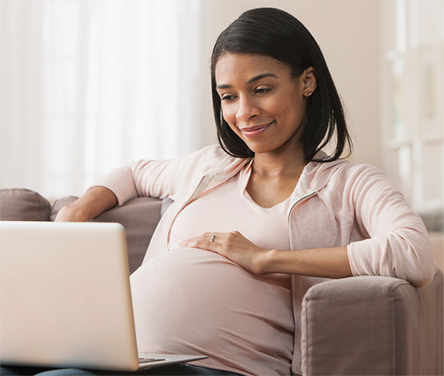 Pregnant-woman-making-online-purchase