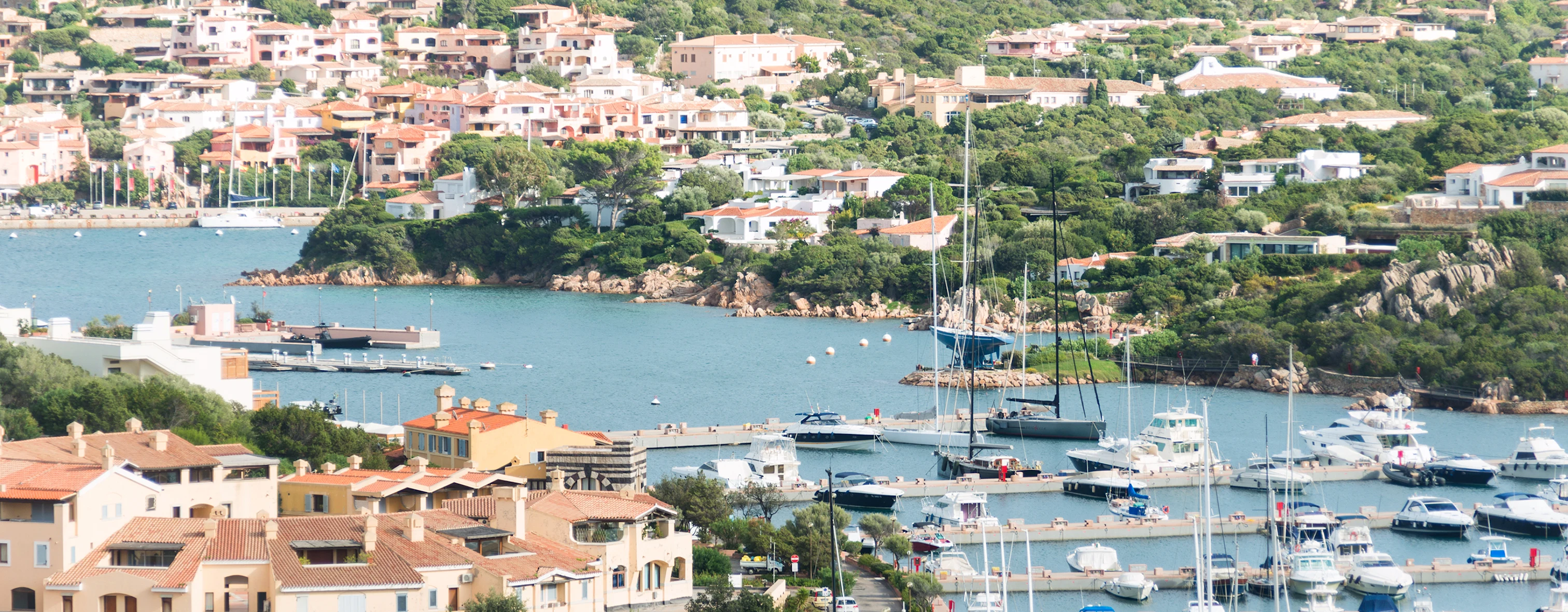 Vista dall'alto di Porto Cervo in Sardegna
